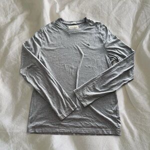 Abercrombie & Fitch Light Gray Long Sleeve Tee